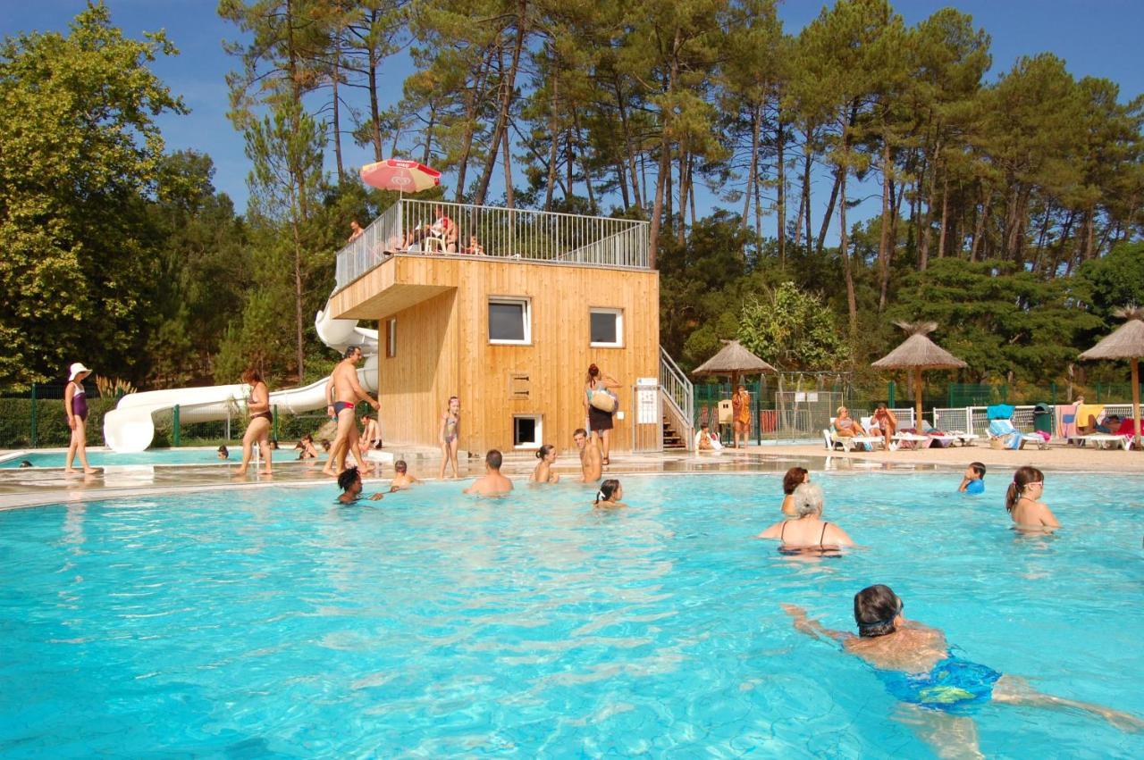 Village vacances les Chênes de Léon Exterior foto